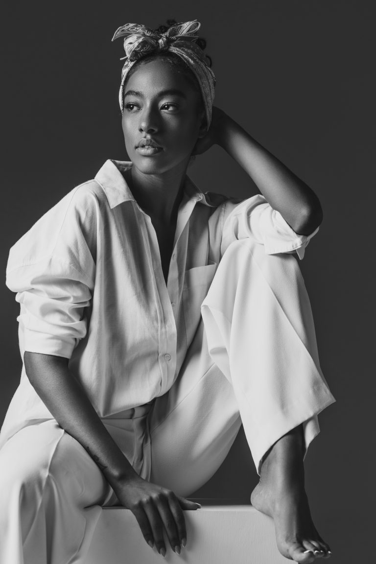 losjuanchys.com-pamela-book-9498byn (1)