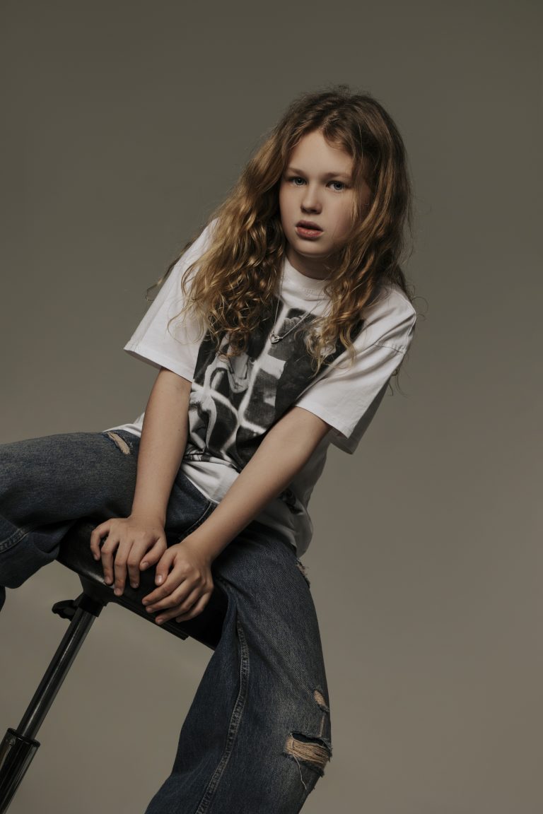 losjuanchys.com-alisa-book-modelhoodmbl-0006