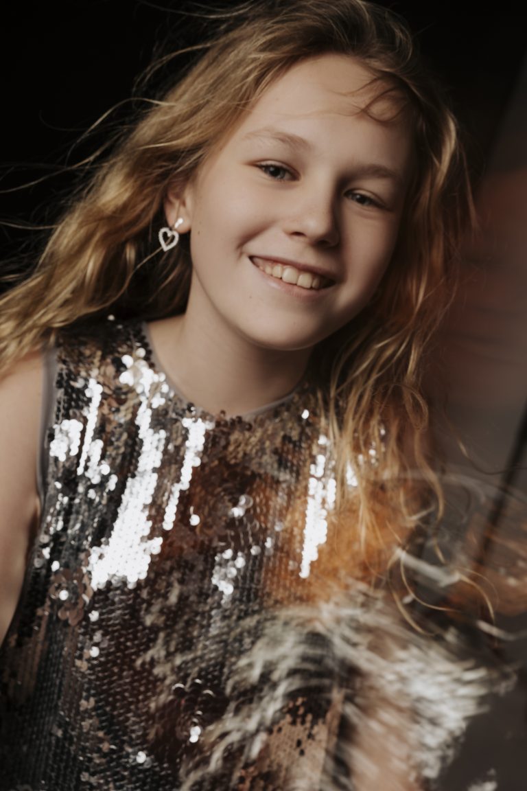 losjuanchys.com-alisa-book-modelhoodmbl-0129